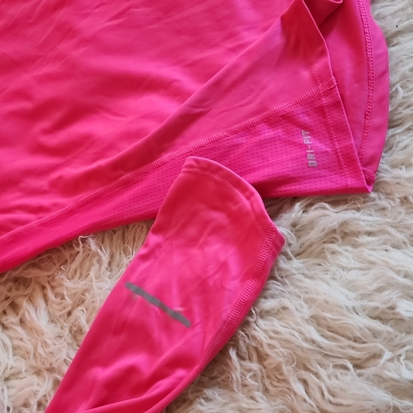 NEW!  Nike Running Long Sleeve Miler Running Athletic Top in Hot Pink - Picture 6 of 11